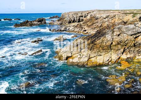 Schönes Meer, ozeanische Landschaft, wilde Ozeanküste in Frankreich. Stockfoto