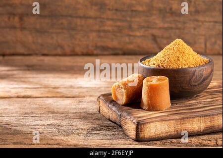 Panela oder Zuckerrohr Süßigkeiten - Saccharum officinarum Stockfoto