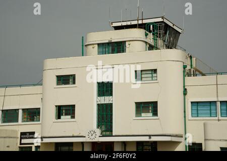 Shoreham Airport AKA Bright City Airport Terminal Building. Erbaut 1935. Art Déco Stockfoto