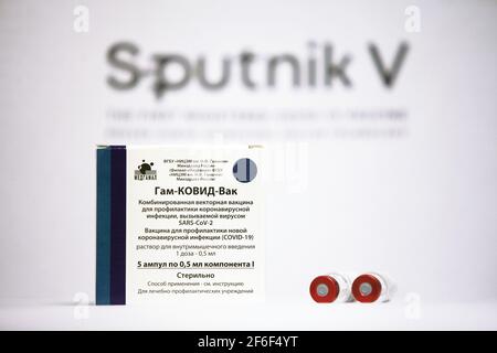 Buenos Aires, Argentinien. März 2021, 30th. In dieser Abbildung ist eine Schachtel mit Sputnik V-Impfstoff zu sehen. (Foto von Carol Smiljan/SOPA Images/Sipa USA) Quelle: SIPA USA/Alamy Live News Stockfoto