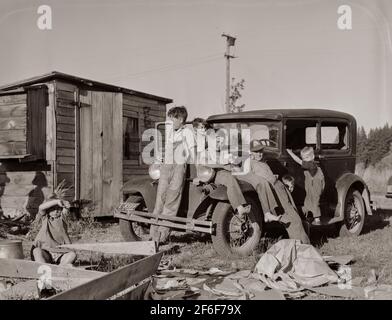 Die Kinder der Bean Picker kamen aus Kansas, Nebraska, South Dakota, Kalifornien, Missouri. Oregon, Marion County, in der Nähe von West Stayton. 1939. Foto von Dorothea lange. Stockfoto