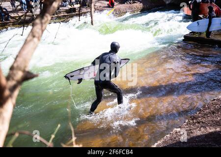 Eisbach im Englischen Garten Stockfoto