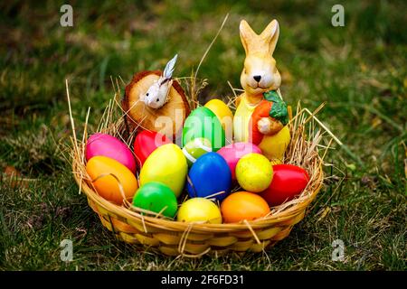 Ente beim traditionellen osterhasen von Herleshausen in Hessen Stockfoto