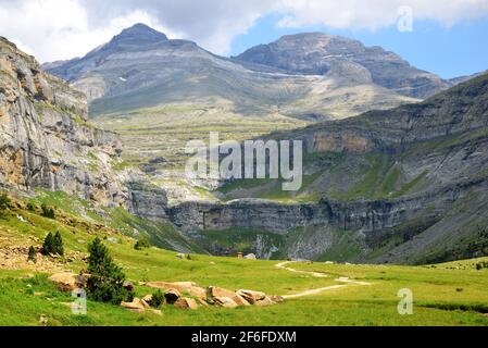 Monte Perdido Gipfel im Tal von Ordesa, Pyrenäen, Huesca, Aragon, Spanien. Stockfoto