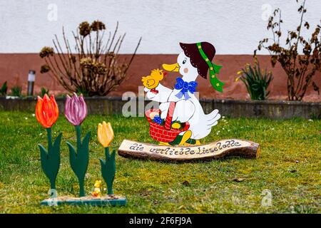 Ente beim traditionellen osterhasen von Herleshausen in Hessen Stockfoto