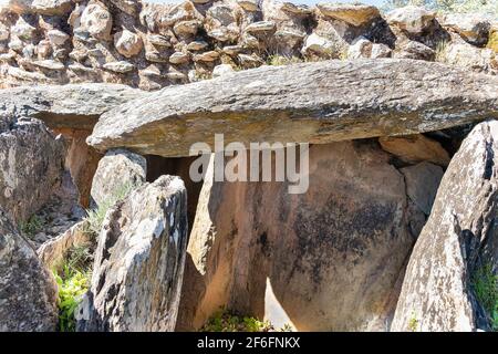 El Pozuelo megalithischer Dolmenkomplex in Huelva, Andalusien, Spanien. Dolmen Nummer 7 Stockfoto