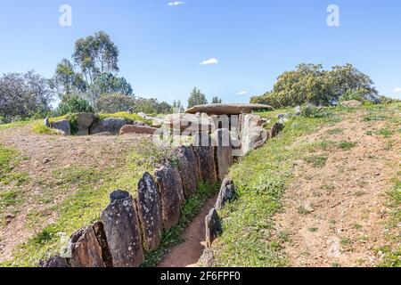 El Pozuelo megalithischer Dolmenkomplex in Huelva, Andalusien, Spanien. Dolmen Nummer 5 Stockfoto