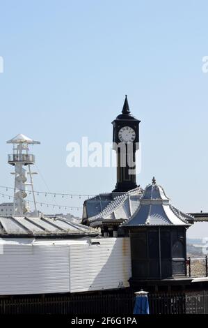 Brighton an einem sonnigen Tag, dem heißesten Tag des Jahres nach der covid Lockdown. Stockfoto