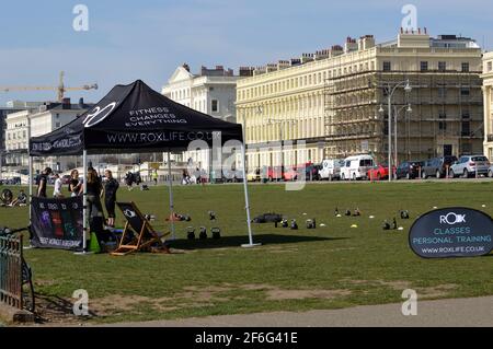 Brighton an einem sonnigen Tag, dem heißesten Tag des Jahres nach der covid Lockdown. Stockfoto