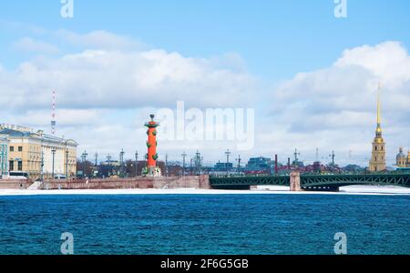 Arten von St. Petersburg. Palace Bridge und Peter und Paul Festung Stockfoto