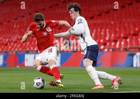 London, Großbritannien. März 2021, 31st. Ben Chilwell aus England und Bartosz Bereszynski aus Polen während des FIFA World Cup 2022 Qualifying Group I-Spiels zwischen England und Polen im Wembley-Stadion am 31st 2021. März in London, England. (Foto von Daniel Chesterton/phcimages.com) Quelle: PHC Images/Alamy Live News Stockfoto