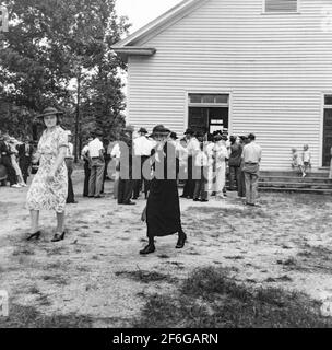 Alle Kinder von Chris Adolf sind harte Arbeiter am neuen Ort. Yakima Valley, Washington. Farm of Rehabilitation Administration Kreditnehmer. 1939. Foto von Dorothea lange. Stockfoto