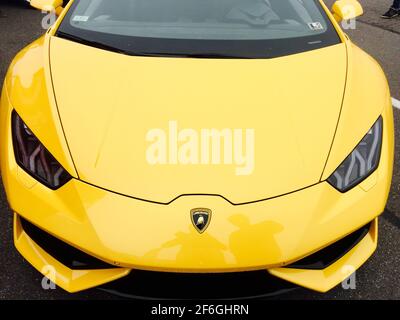 Lamborghini Aventador In Gelb Und Schwarz Stockfoto