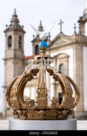 Unsere Lady Mary Krone in großem Maßstab, Sameiro Sanctuary im Braga, Portugal Stockfoto