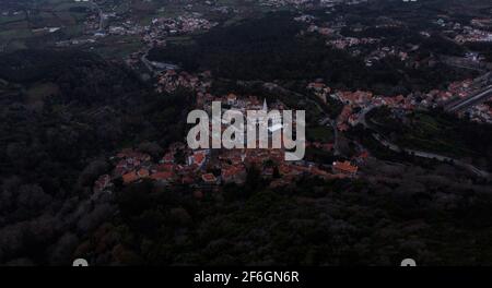 Luftpanorama Stadtbild Ansicht der charmanten historischen Altstadt Stadt touristischen Dorf Sintra in der Nähe von Lissabon Portugal, Europa Stockfoto