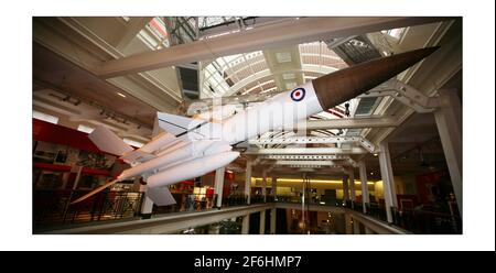 Science Museum Ausstellung enthüllt Britains Technologie Revolution nach dem Krieg.... 30. April bis 25. Oktober Dan Dare und die Geburt von Hi-Tech Britain... The Bristol Bloodhound anti Aircraft rakete Mark 1, 1958-64 Foto von David Sandison The Independent Stockfoto