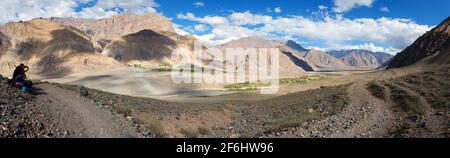 Blick vom Zanskar Tal - Zangla Dorf - Ladakh - Jammu und Kaschmir - Indien Stockfoto