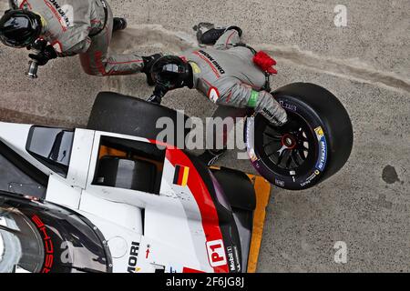 02 BERNHARD Timo (ger), HARTLEY Brendon (nzl), BAMBER Earl (nzl), Porsche 919 Hybrid lmp1 Team Porsche, Aktion während der FIA WEC World Endurance Championship 2017, 6 Stunden von Shanghai vom 3. Bis 5. november, in Shanghai, China - Photo Clement Marin / DPPI Stockfoto