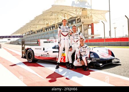 02 BERNHARD Timo (ger), HARTLEY Brendon (nzl), BAMBER Earl (nzl), Porsche 919 Hybrid lmp1 Team Porsche, Ambiente während der FIA WEC World Endurance Championship 2017, 6 Stunden von Bahrain vom 15. Bis 18. November auf dem International Circuit of Sakhir - Foto DPPI Stockfoto