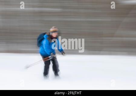 Karen Rentz Skilanglauf im Zentrum von Michigan, USA Stockfoto