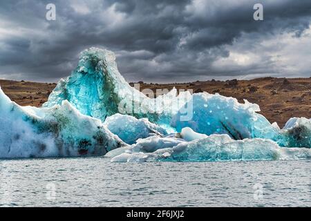 Jökulsárlón ist ein großer Gletschersee im südlichen Teil des Vatnajökull National Park, Island. Stockfoto