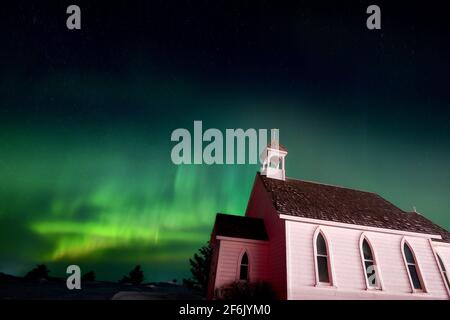 Nordlichter Aurora Borealis-Kirche Auf Dem Land Stockfoto