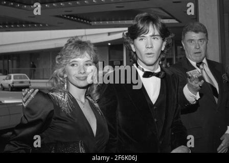 Timothy Hutton und Rosanna Arquette bei den 39. Jährlichen Golden Globe Awards im Beverly Hilton Hotel in Beverly Hills, Kalifornien 30. Januar 1982 Quelle: Ralph Dominguez/MediaPunch Stockfoto