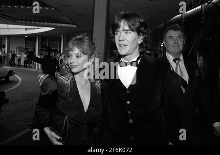 Timothy Hutton und Rosanna Arquette bei den 39. Jährlichen Golden Globe Awards im Beverly Hilton Hotel in Beverly Hills, Kalifornien 30. Januar 1982 Quelle: Ralph Dominguez/MediaPunch Stockfoto