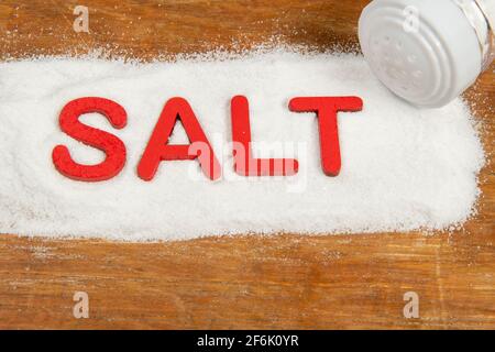 Wort Salz in rot auf dem Produkt geschrieben bildete ein Band Stockfoto