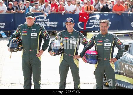 DALLA LANA Paul (CAN), Aston Martin Vantage Team Aston Martin Racing, Ambiance Portrait, LAUDA Mathias (aut), Aston Martin V8 Vantage Team Aston Martin Racing, Ambiance Portrait, LAMY Pedro (prt), Aston Martin V8 Vantage Team Aston Martin Racing, Ambiance Portrait während der 2017-Stunden-Pesage von Le Mans 24, Qualifizieren und Parade am 11. Und 16. Juni auf dem Le Mans-Kurs, Frankreich - Foto Jean Michel Le MEUR / DPPI Stockfoto