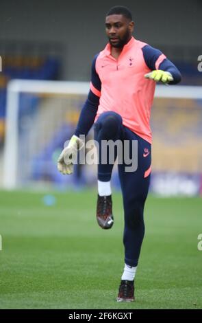 WIMBLEDON ENGLAND - 31. MÄRZ: Thimothee Lo-Tutala von Tottenham Hotspur unter 18 Jahren während des Vormatches während des FA Youth Cup Fourth Round PR Stockfoto