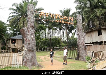 Touristen in Ooni of Ife's Grand Resorts and Leisure, Osun State, Nigeria. Stockfoto