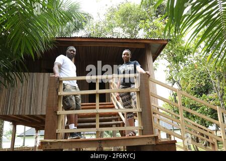 Touristen in Ooni of Ife's Grand Resorts and Leisure, Osun State, Nigeria. Stockfoto