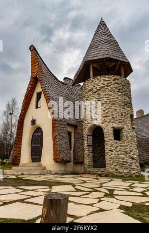 28.03.2021 Sibiu, Rumänien. Clay Castle im Tal der Feen in Sibiu County, Rumänien. Stockfoto