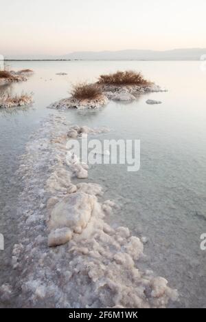 Israel, Totes Meer, der tiefste Punkt auf Erden, etwa 1,300 Meter unter dem Meeresspiegel Stockfoto
