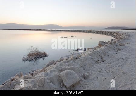 Israel, Totes Meer, der tiefste Punkt auf Erden, etwa 1,300 Meter unter dem Meeresspiegel Stockfoto