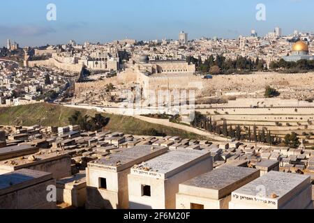 Israel, Jerusalem, Blick auf die Altstadt von Jerusalem vom Ölberg Stockfoto