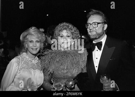 Barbara Eden, Jayne Meadows und Steve Alllen um die 1980er Jahre. Quelle: Ralph Dominguez/MediaPunch Stockfoto