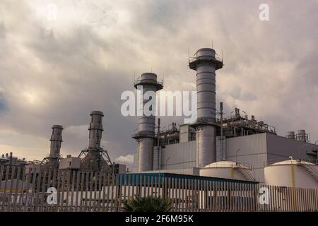 Wärmekraftwerk für die elektrische Energieerzeugung, in Barcelona, Spanien Stockfoto