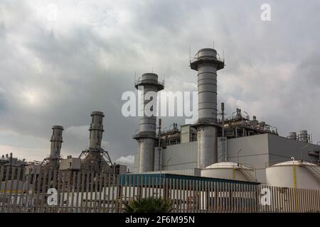 Wärmekraftwerk für die elektrische Energieerzeugung, in Barcelona, Spanien Stockfoto