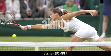 WIMBLEDON 2007 6. TAG 30/6/07. E.MAURESMO WÄHREND IHRES MATCHES MIT M.SANTANGELO BILD DAVID ASHDOWN Stockfoto