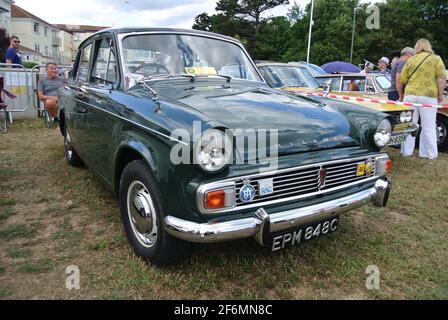 Ein Hillman Minx aus dem Jahr 1964 wurde auf der Oldtimer-Ausstellung an der englischen Riviera in Paignton, Devon, England, Großbritannien, ausgestellt. Stockfoto