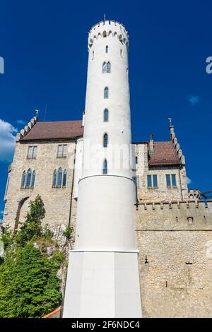 Schloss Lichtenstein (Schloss Lichtenstein), ein Schloss im neugotischen Stil mit Blick auf die echaz Tal in der Nähe von Honau, Reutlingen gebaut, im Schwäbischen Stockfoto