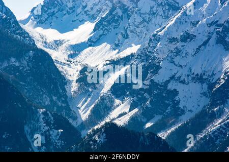 Die schneebedeckten Berge in Danta in comelico Stockfoto