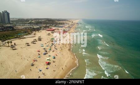 Luftaufnahmen der Küste von Rishon LeZion im Zentrum Israel schaut nach Süden Stockfoto