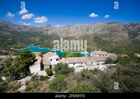 El Castell de Guadalest in der Nähe von Benidorm, in der Region Costa Blanca in Spanien Stockfoto
