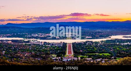 Blick auf die australische Hauptstadt auf Mount Ainslie Stockfoto