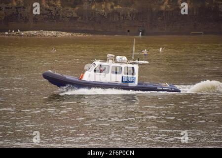 Hafen von London Boot auf der Themse, Central London, Großbritannien. Stockfoto