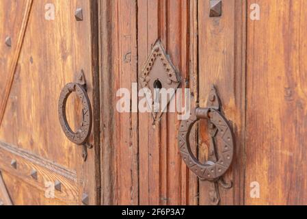 Tagesansicht der Kathedrale von Santa Maria d'Urgell. Katalonien. Stockfoto