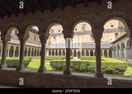 Gärten der Kathedrale von Santa Maria d'Urgell. Katalonien. Stockfoto